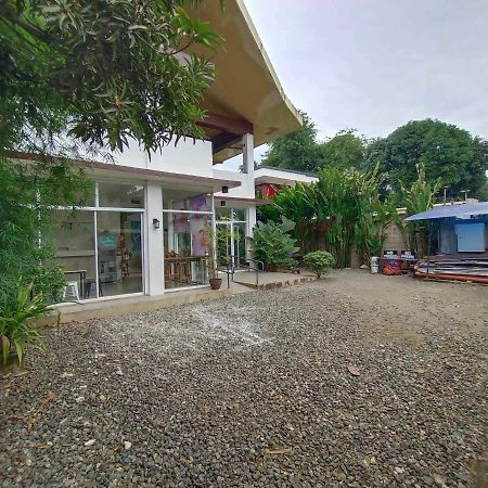 Frachette'S Bed & Breakfast Puerto Princesa Eksteriør billede
